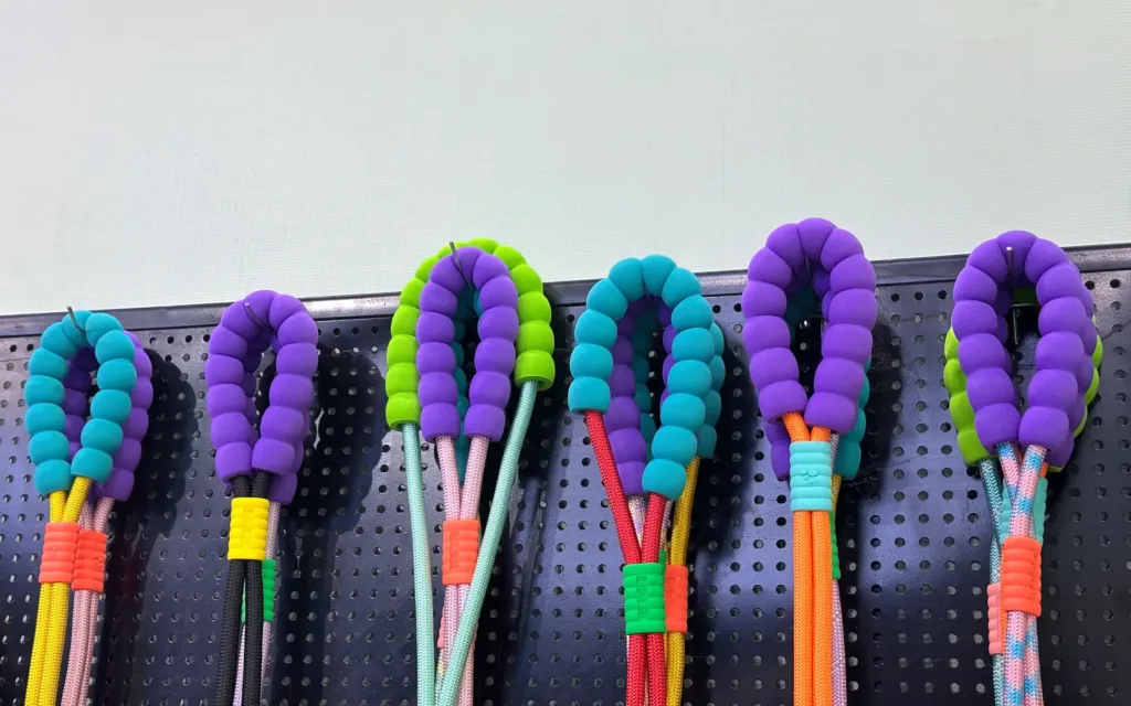 Pet leash made of foam and nylon thumb